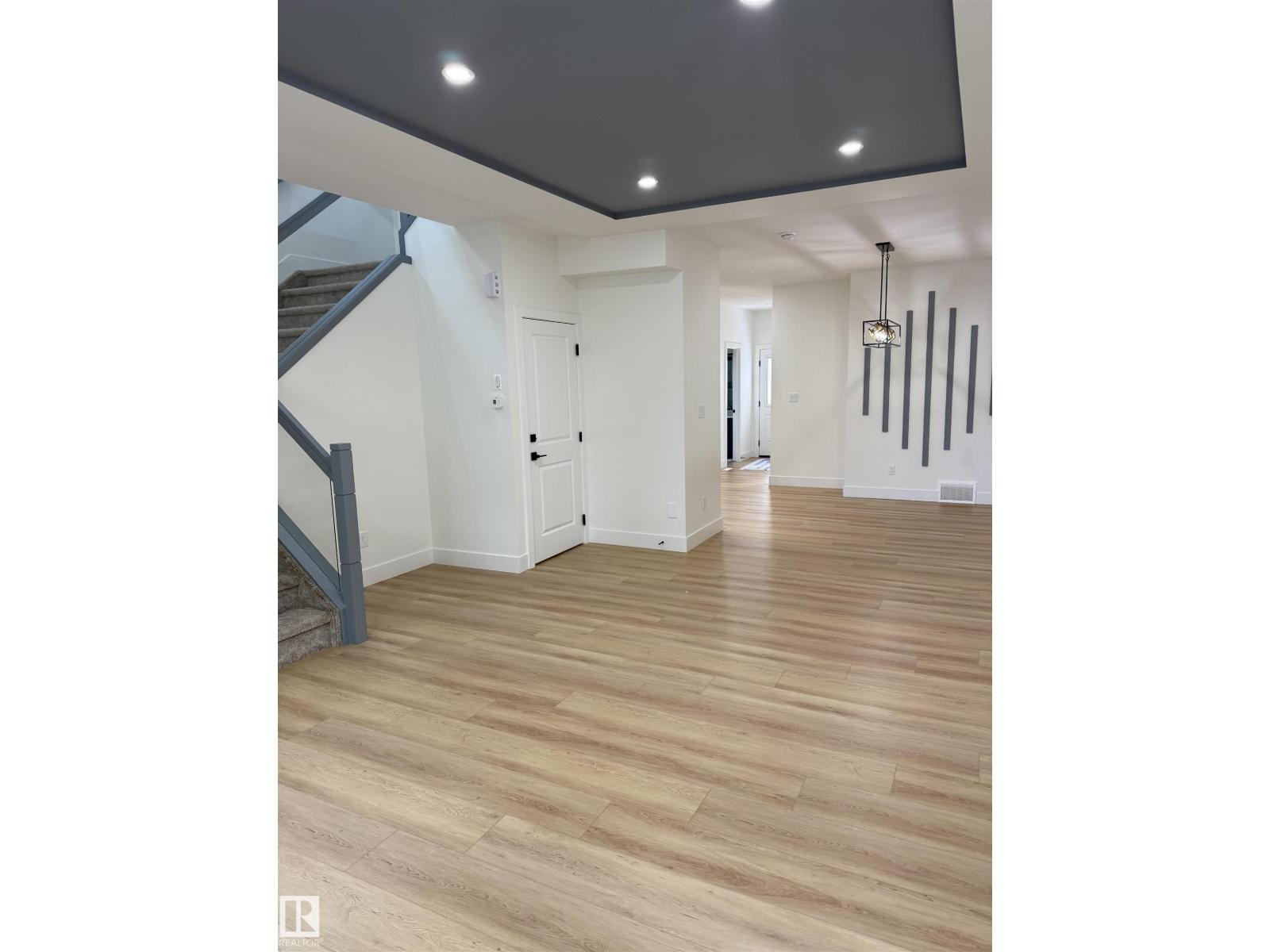 11927 123 ST NW