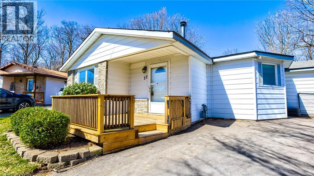 22 BLACKHORNE Crescent