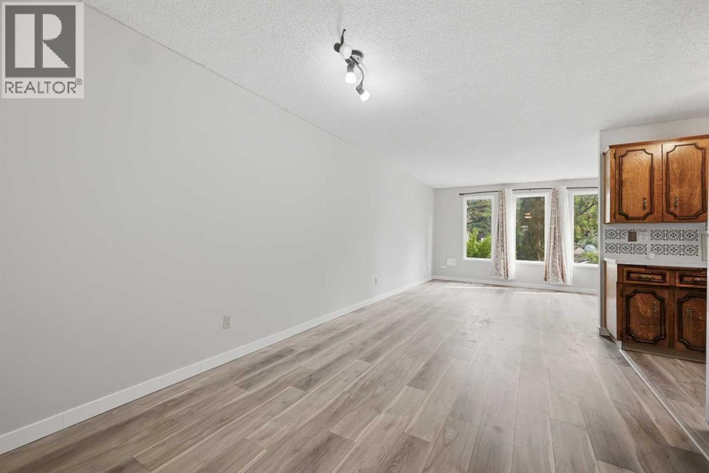 228 Berwick Drive NW