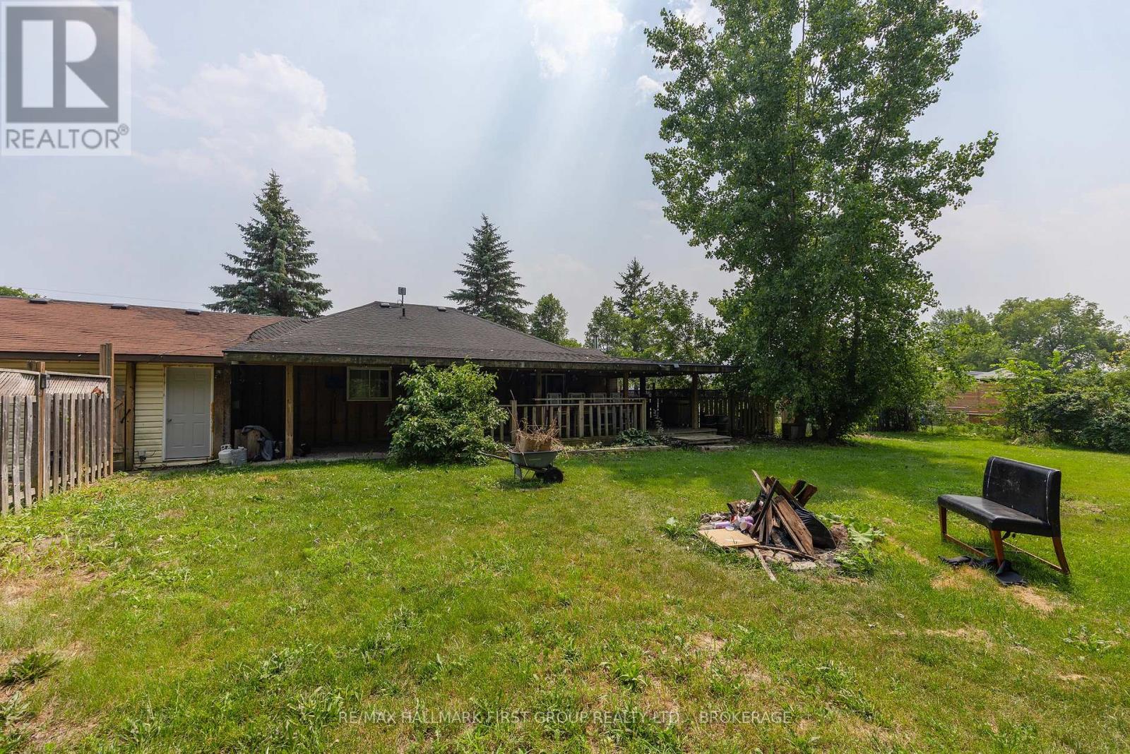 469 ABSALOM ROAD