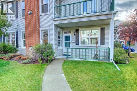 92 Prestwick Gardens SE Calgary AB T2Z3V4