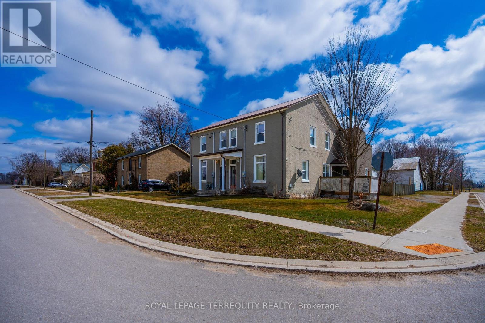 Photo 1 of 44 — 28 RAILWAY STREET, Blandford-Blenheim (Princeton), ON N0J1V0