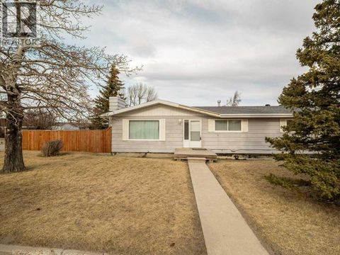 581 Broadview Street Pincher Creek AB T0K1W0