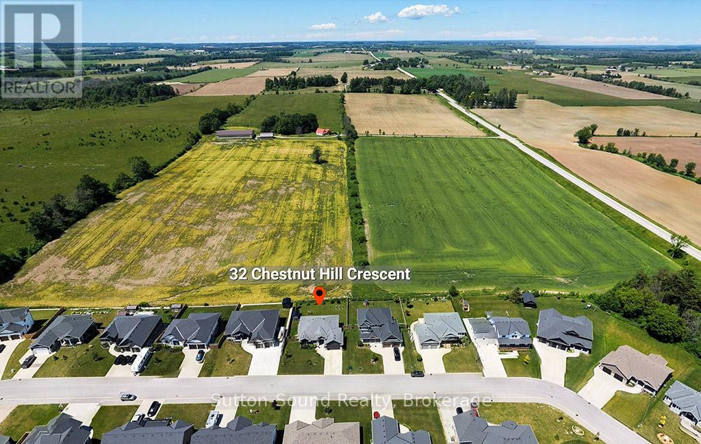 32 CHESTNUT HILL CRESCENT