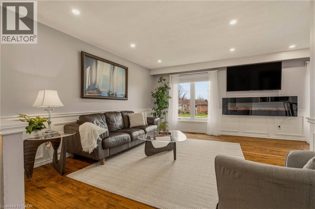 21 MILVERTON Close