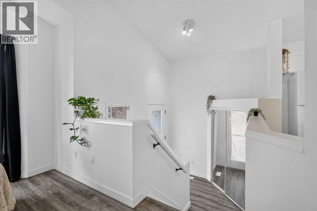 113 Mt Lorette Place SE