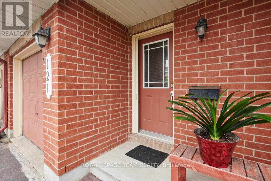 121 SORENTO STREET