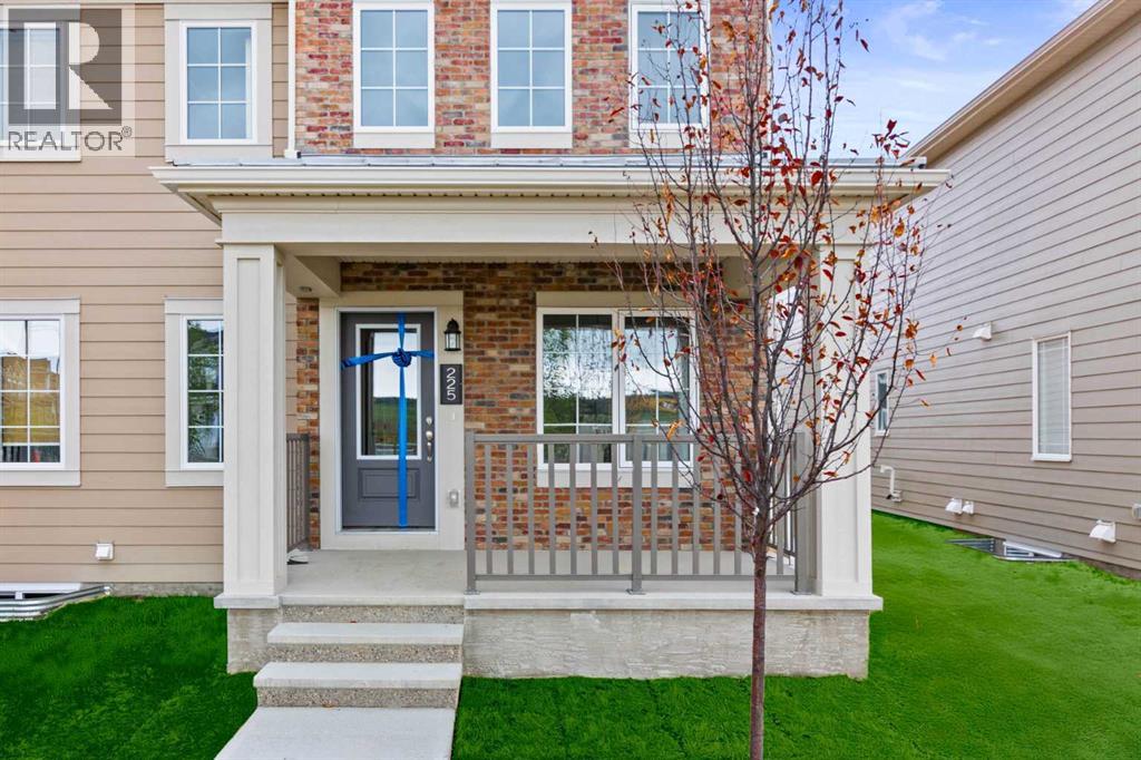 225 Yorkville Boulevard SW