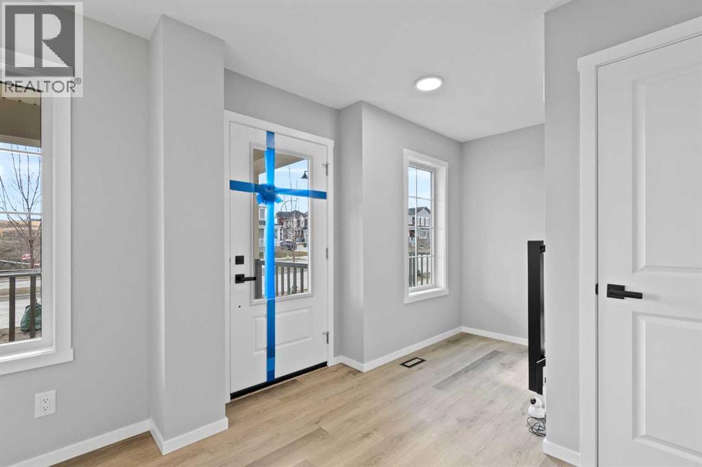 225 Yorkville Boulevard SW