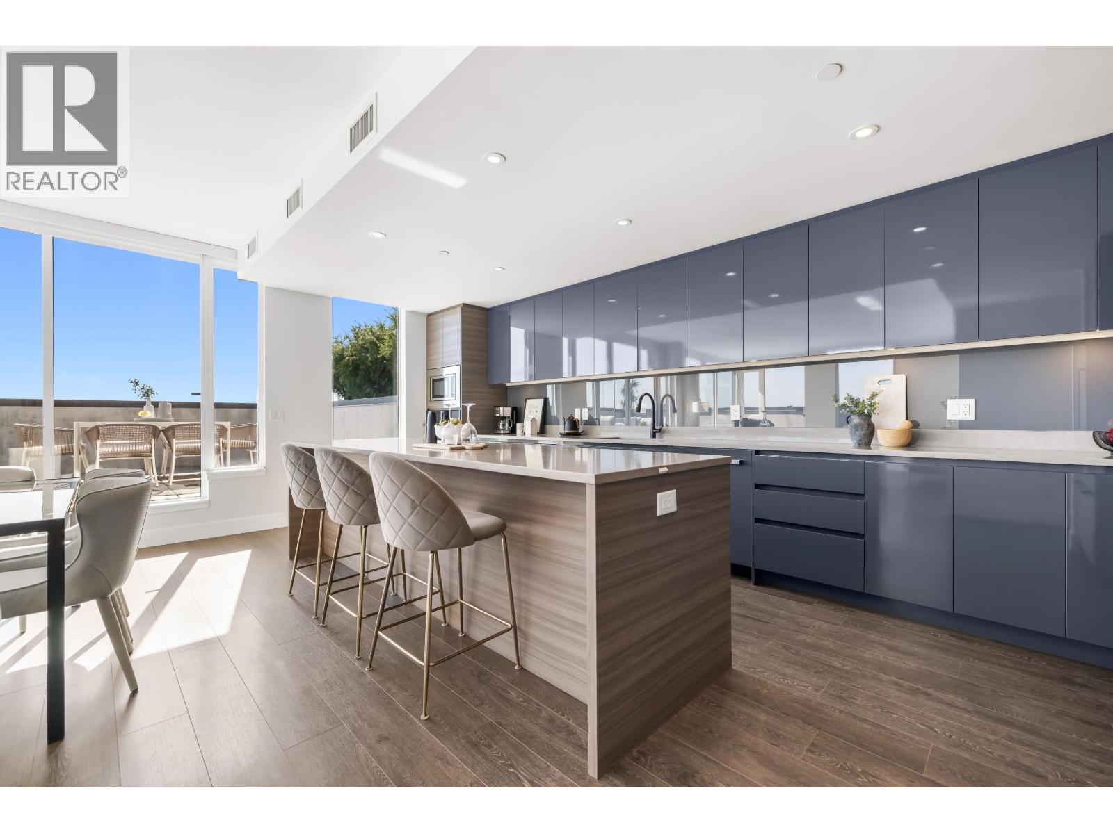 PH655 8575 RIVERGRASS DRIVE