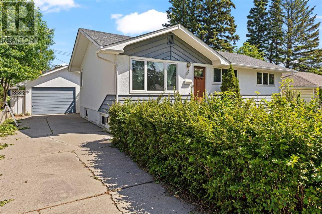 424 Blackthorn Road NW
