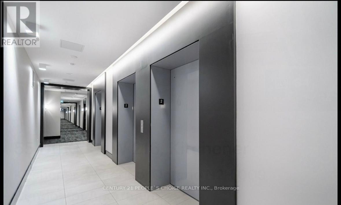 216 - 55 DUKE STREET W