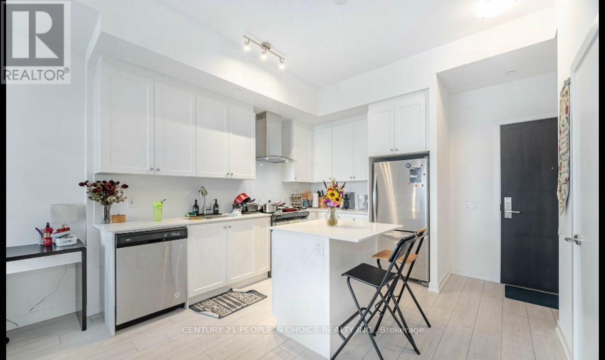 216 - 55 DUKE STREET W