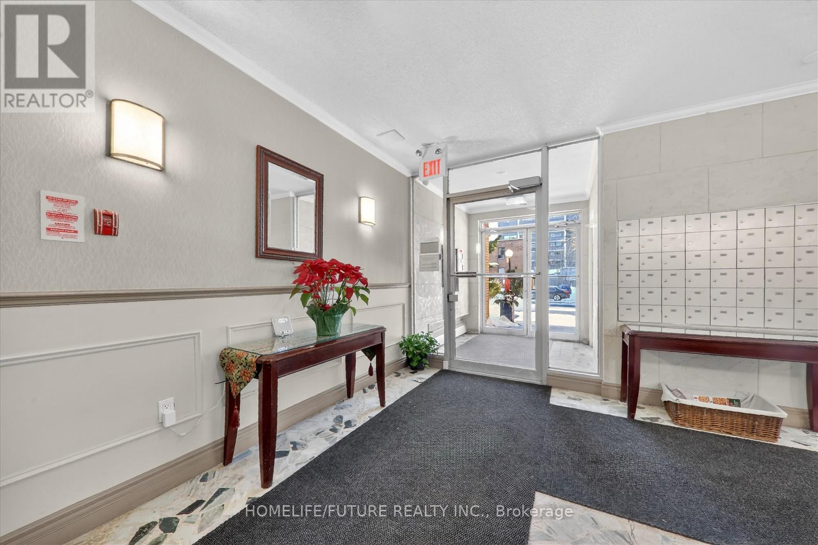 704 - 15 ELIZABETH STREET N