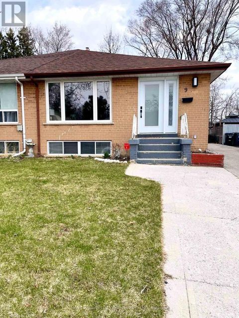 9 ALOMA CRESCENT Brampton (Avondale) ON L6T2N8