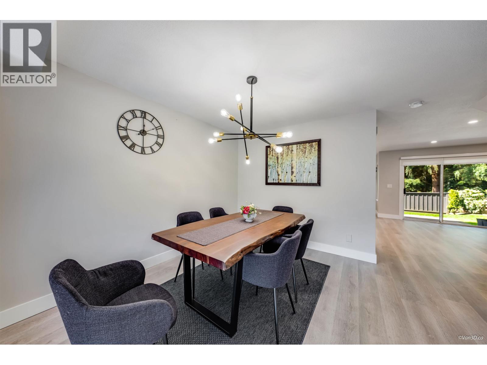 127 2998 ROBSON DRIVE