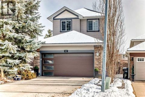 42 Somerset Circle SW Calgary AB T2Y3P7