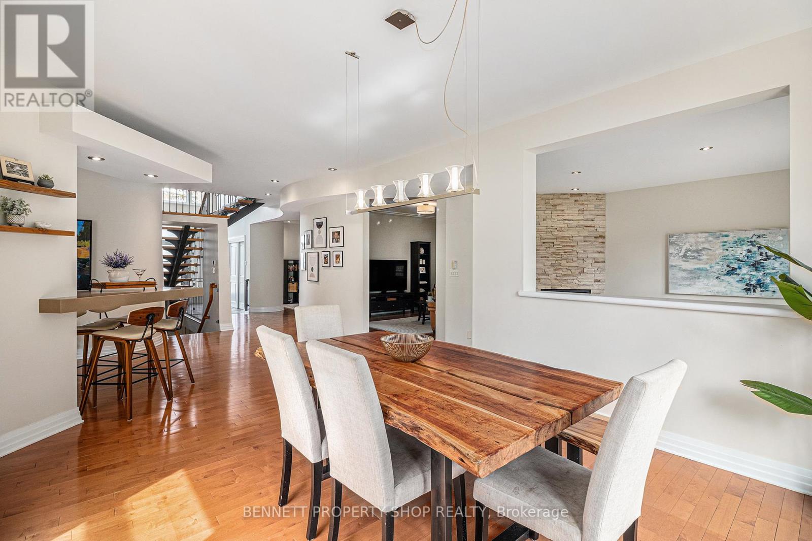 1934 LENESTER AVENUE