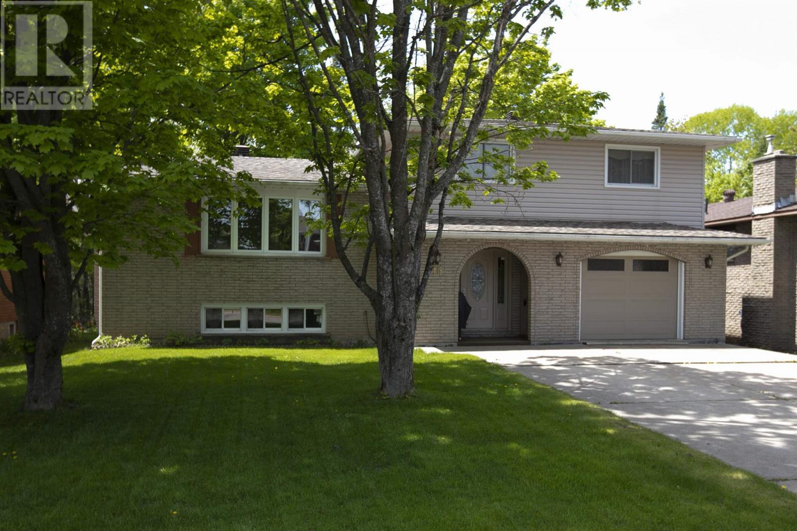 Homes for Sale Sault Ste. Marie 15 Westridge RD