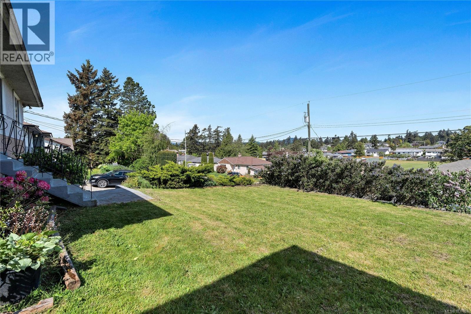 565 Baker St
