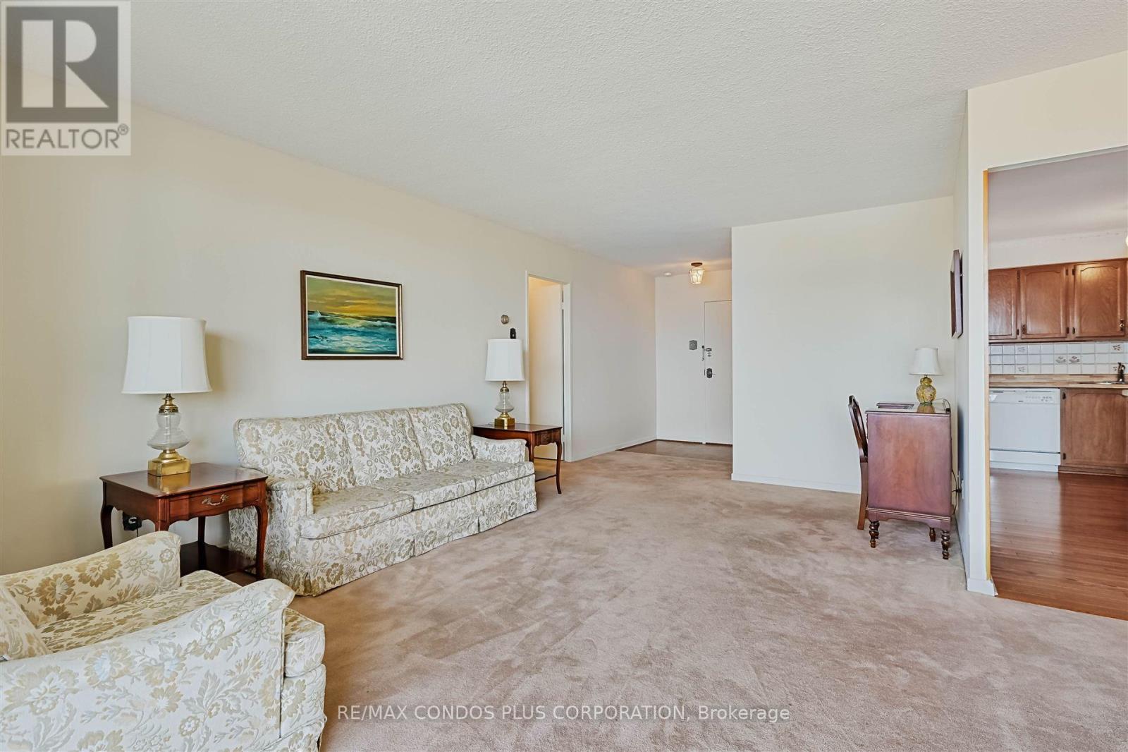 #1106 - 8111 YONGE STREET