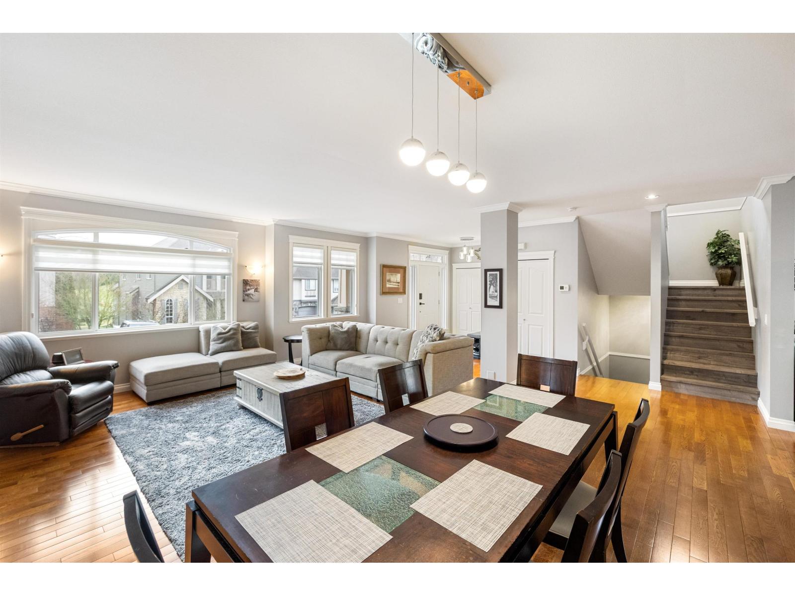 26 33925 ARAKI COURT