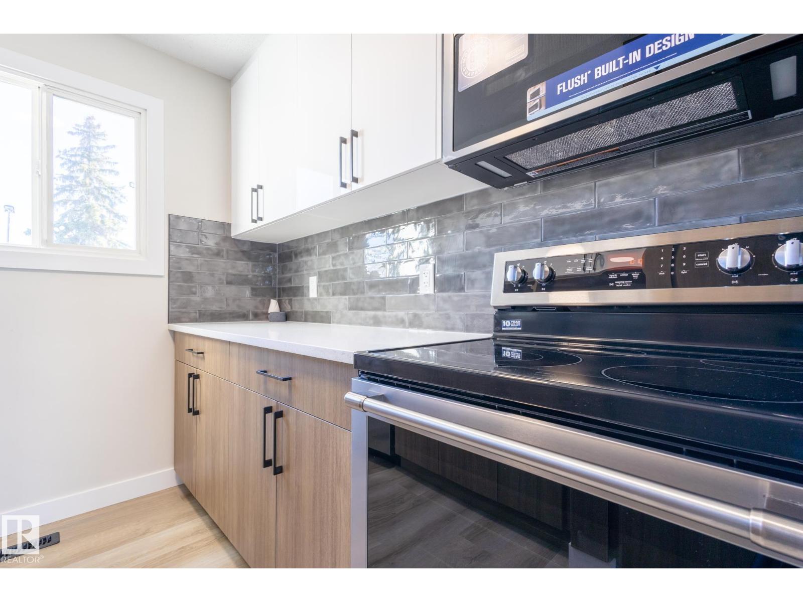 11516 139 AV NW