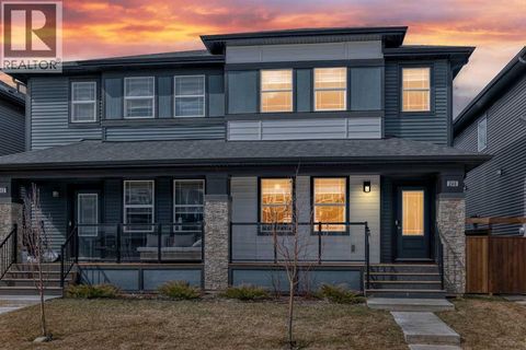 246 Midgrove Mews SW Airdrie AB T4B5K8