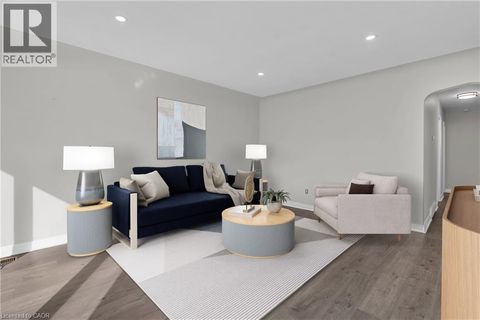 Property photo of 220 bruce street, kitchener, ON n2b1z3