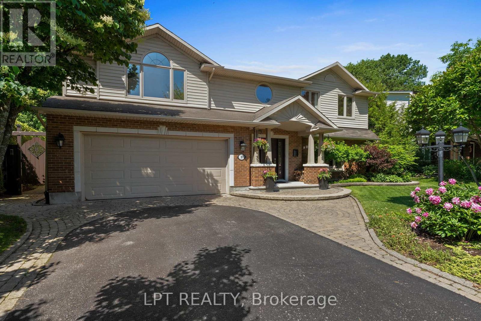 38 GLENDENNING DRIVE