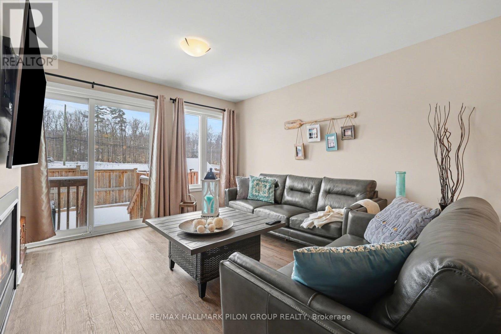 4 MORGAN CLOUTHIER WAY