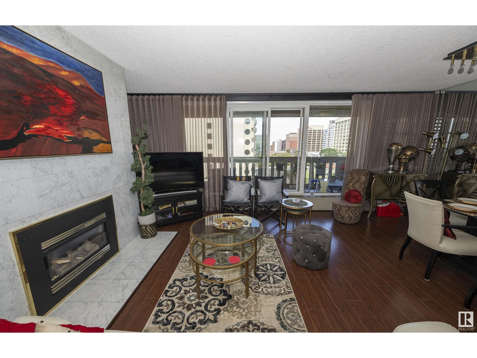 #701 9809 110 ST NW