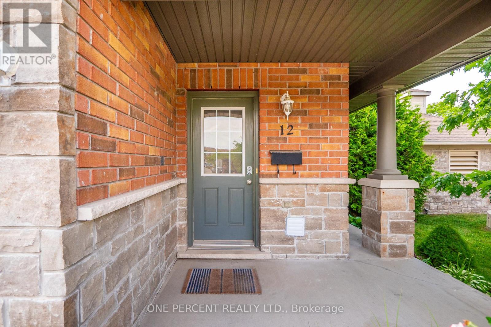 12 - 535 MARGARET STREET