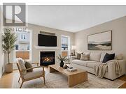 7 BARNSTONE DRIVE
