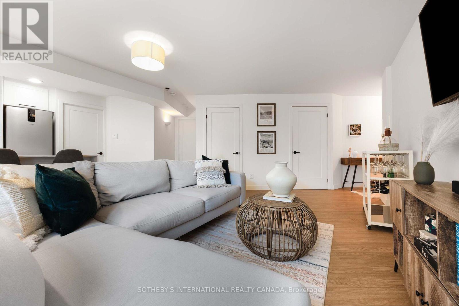 213 - 801 KING STREET W