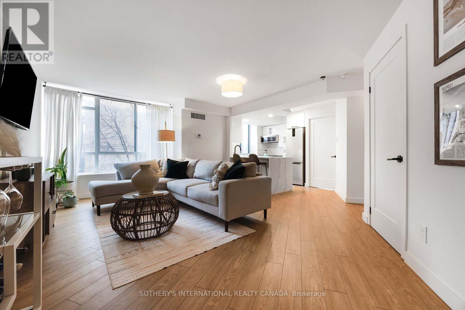 213 - 801 KING STREET W