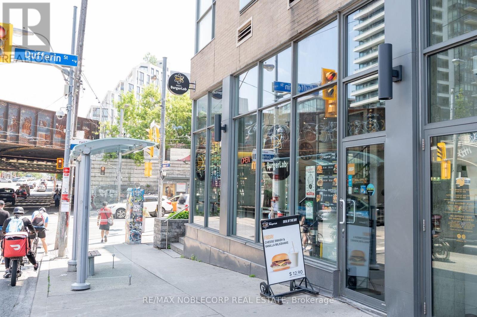 1205 QUEEN STREET W