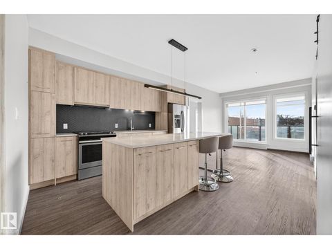#304 10837 83 AV NW Edmonton AB T6E2E6