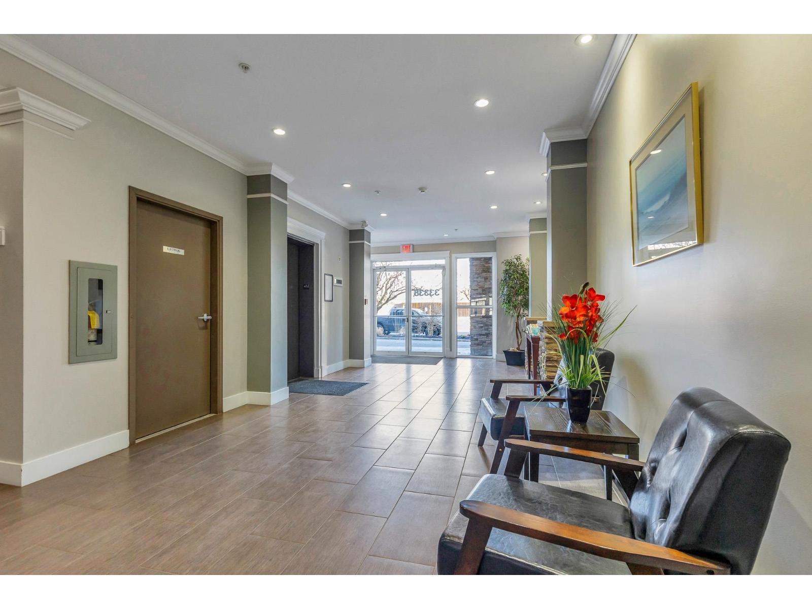 105 33338 MAYFAIR AVENUE