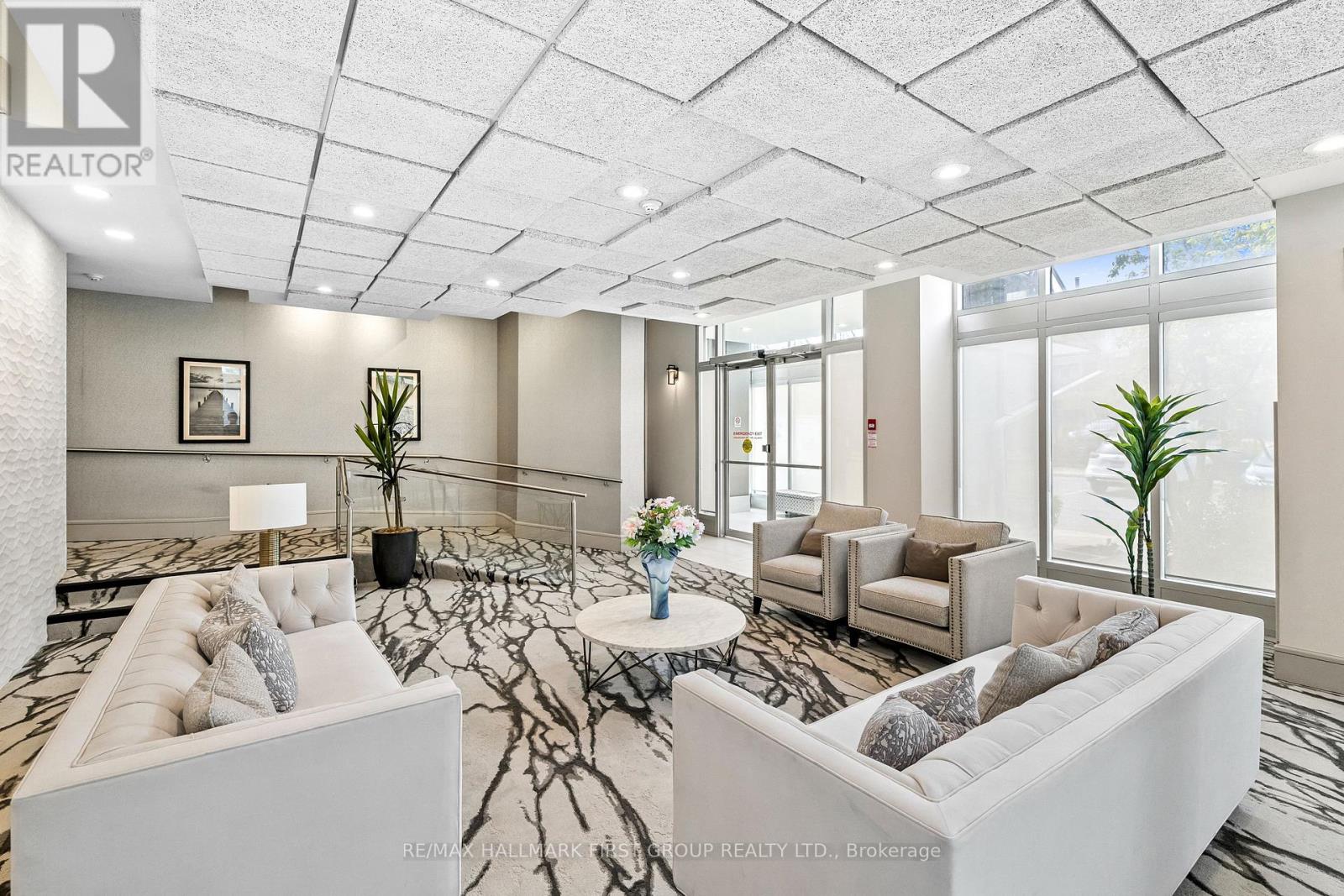 701 - 25 CUMBERLAND LANE
