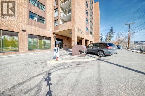 #912, 8604 48 Avenue NW Calgary AB T3B5E6