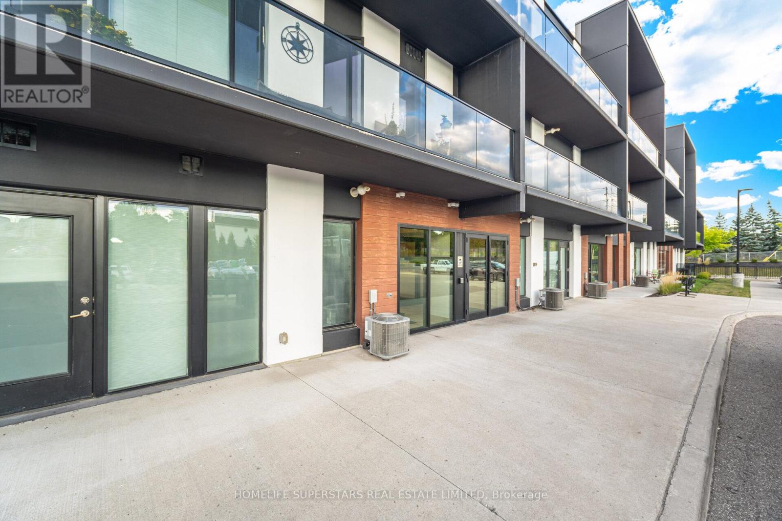 115 - 5 WAKE ROBIN DRIVE