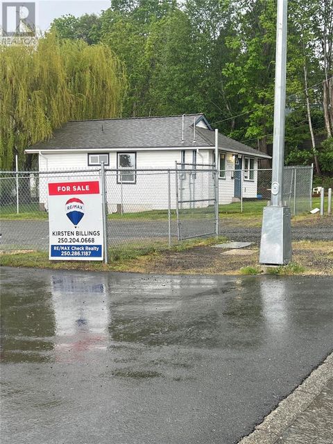 1165 Fir St Campbell River BC V9W3B7