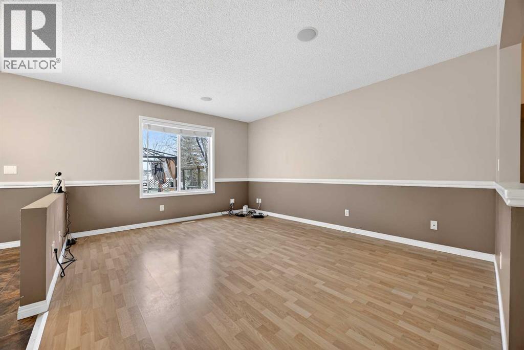 378 Panamount Drive NW