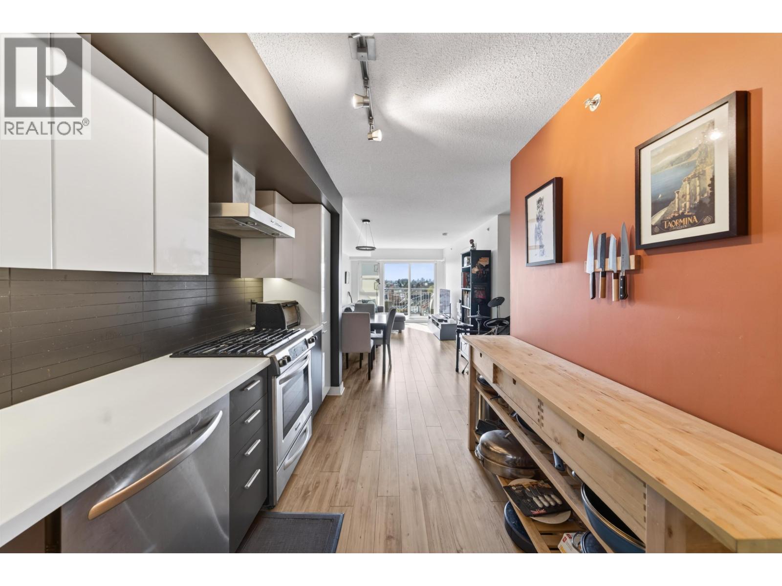 506 2888 E 2ND AVENUE