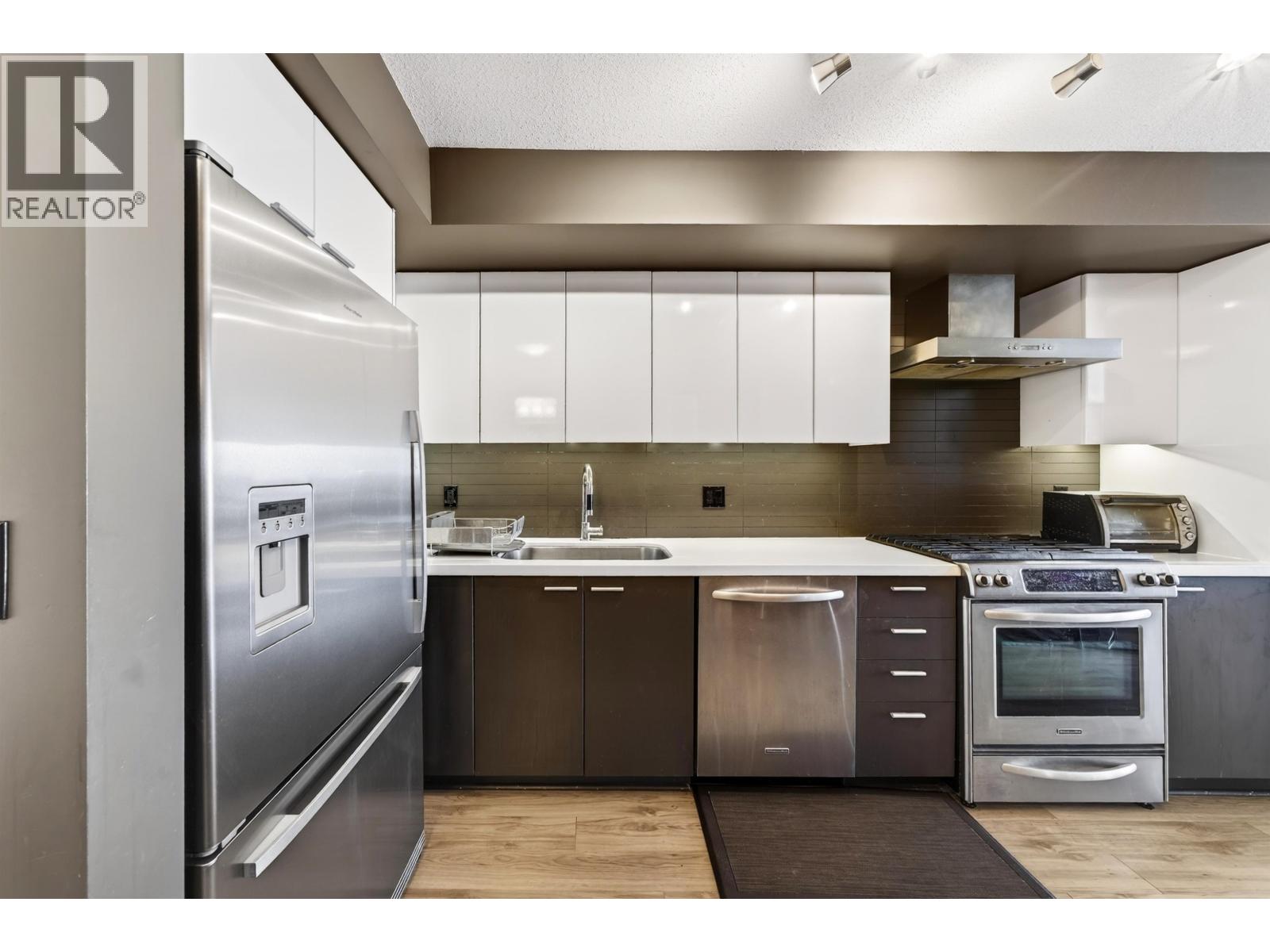 506 2888 E 2ND AVENUE