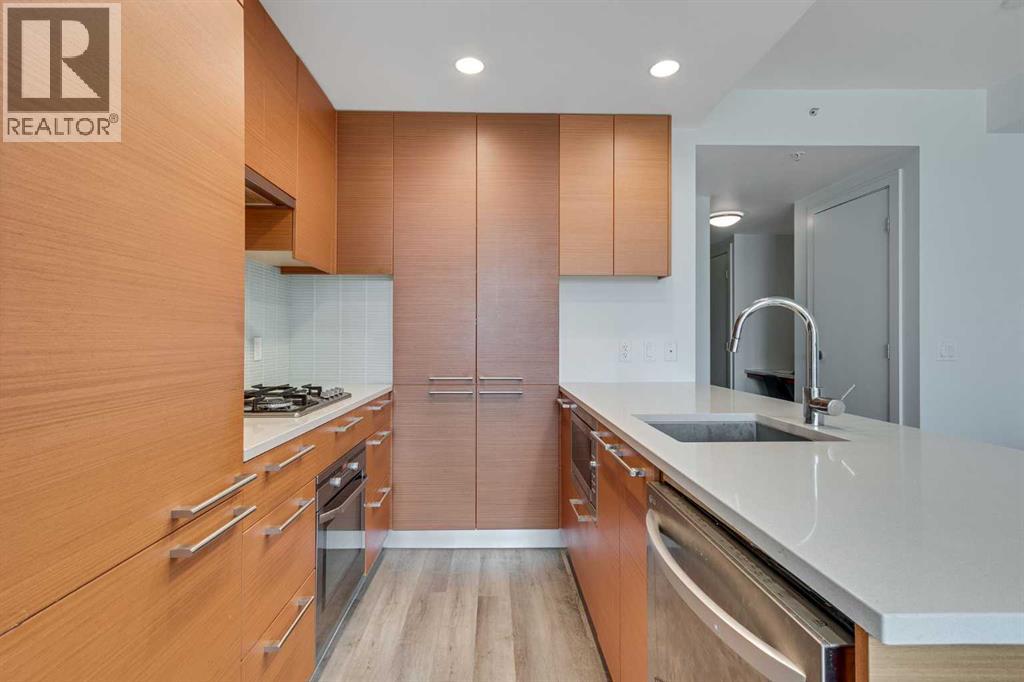 548, 222 Riverfront Avenue SW