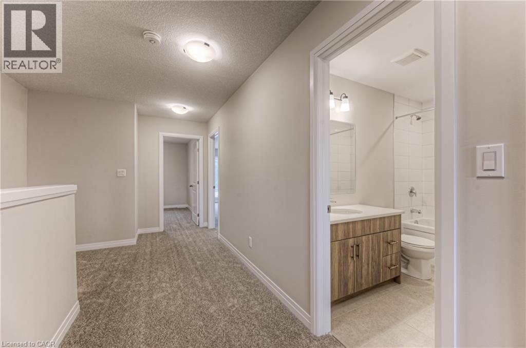 256 GREEN GATE Boulevard