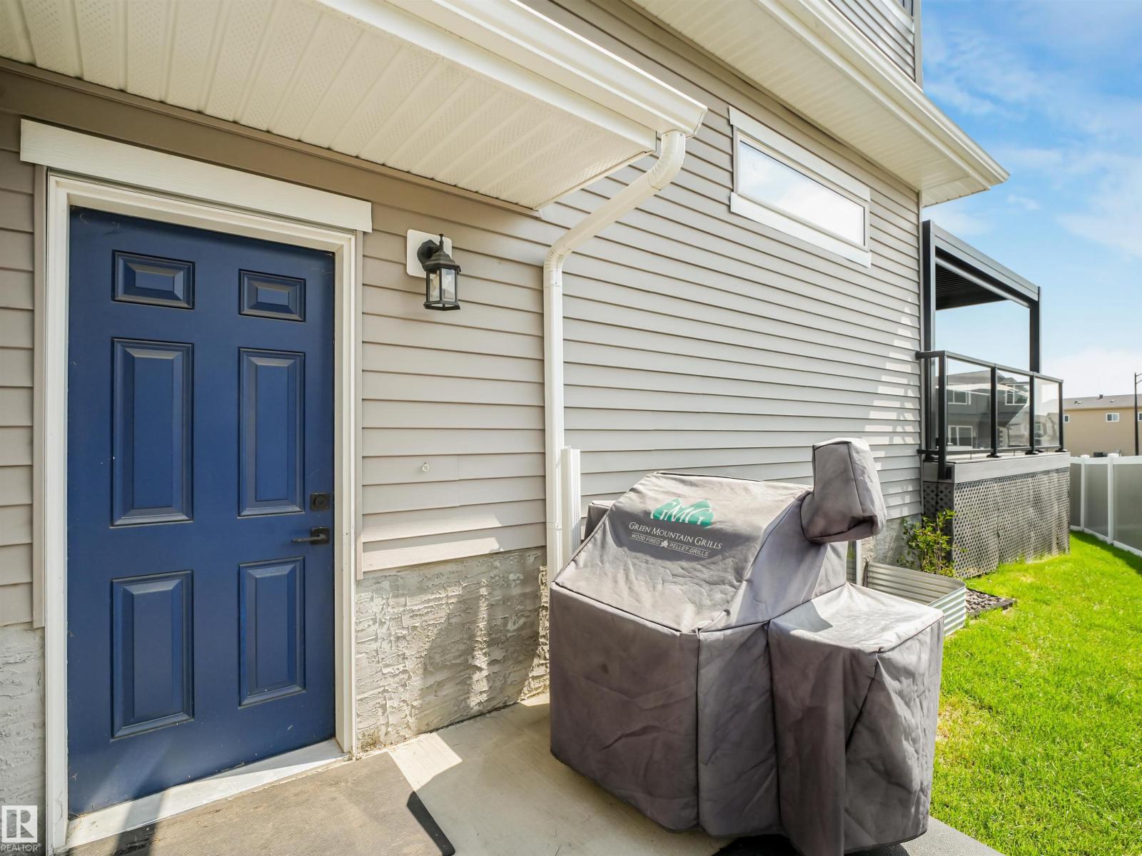 4621 170A AV NW