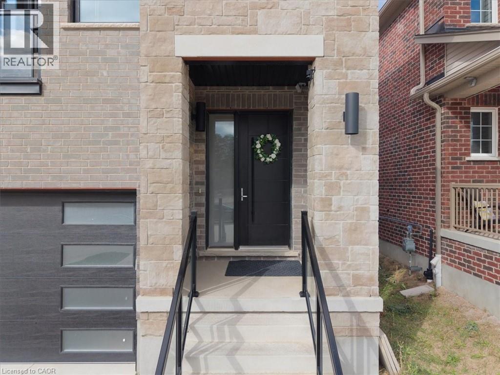 657 BENNINGER Drive